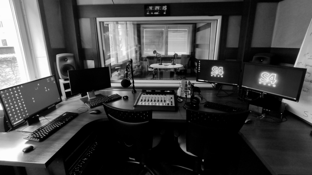 Studio stacji 4